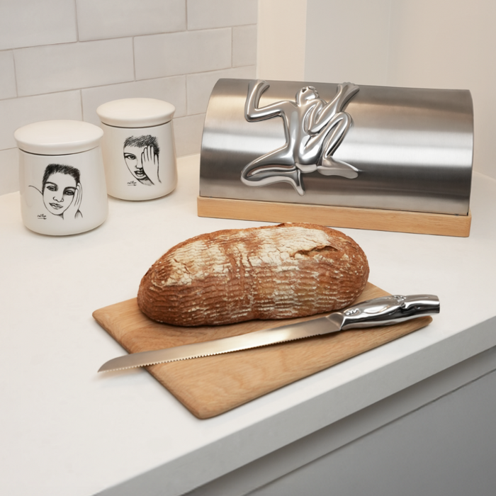 BREAD KNIFE - man