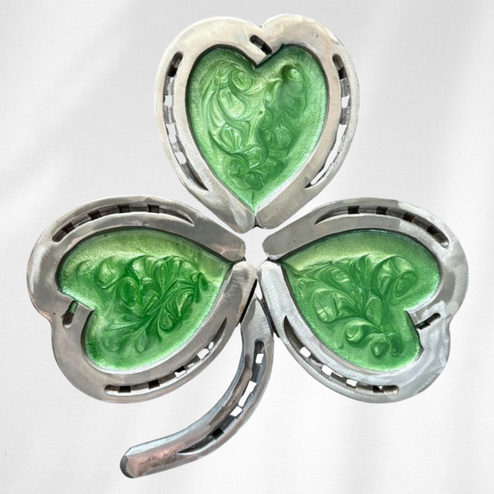 Horseshoe Shamrock Wall Decor – Handmade Metal Art with Green Epoxy Resin (Leaf Pattern Resin)