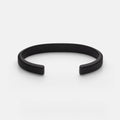 Medium / Titanium Black