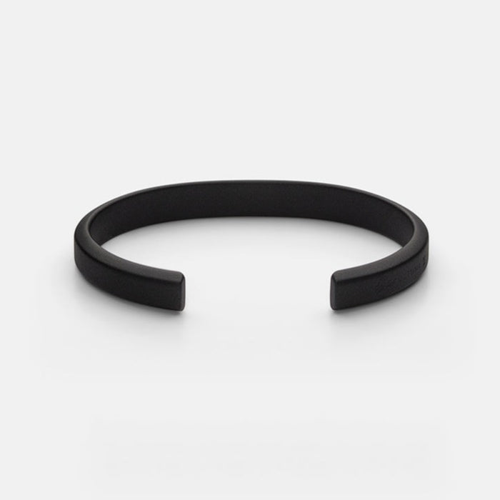 Medium / Titanium Black